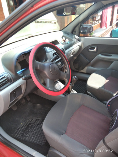 Imagem 3 de 9 de Reno Clio Expprssion