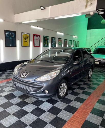 Peugeot 207 1.4 Sedan Active 75cv