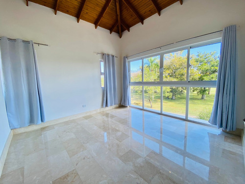 Apartamentos De 2 Habitaciones En Construcción De Venta En Segunda Línea De Playa Dorada!