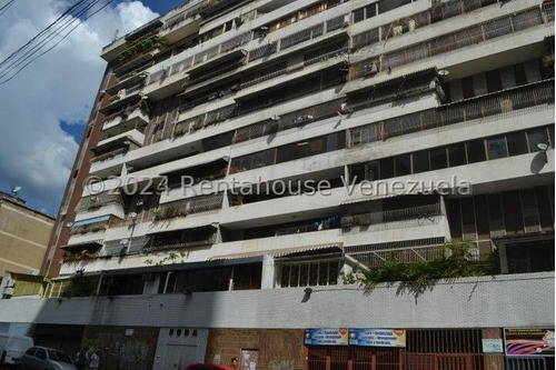 Apartamento En Venta  La Candelaria 24-24839 