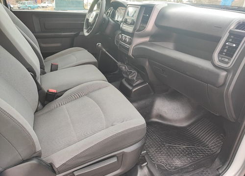 RAM 4000 5.7 Chasis Cabina P 4x2 Mt