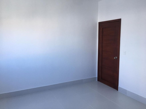 Apartamento En Venta De 3 Habitaciones En El Vergel