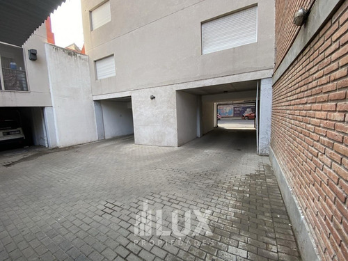 Imagen 10 de 12 de Alquiler - Venta - Cochera Necochea Al 2000 - Rep.de La Sexta