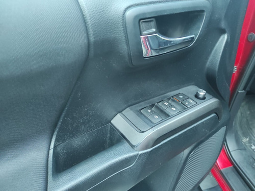 Imagen 9 de 9 de Toyota Tacoma 2016
