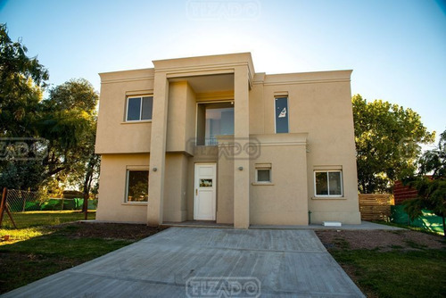 Casa En Venta Ubicado En San Alfonso, Pilar Del Este