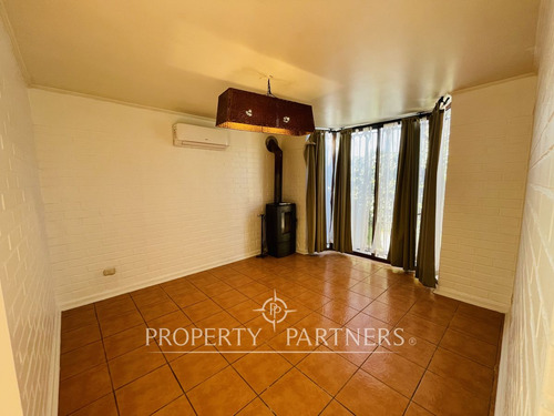 Santa Cruz, Casa En Barrio Residencial