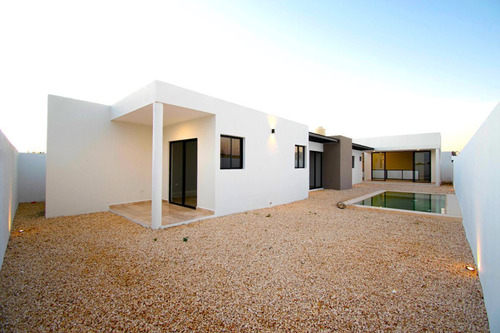 Casa En Dzityá De Una Planta, Ideal