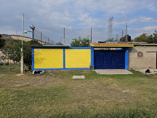 Casa De 2 Recámaras, Sala, Comedor, Cocina, 2 Baños Y Alberca