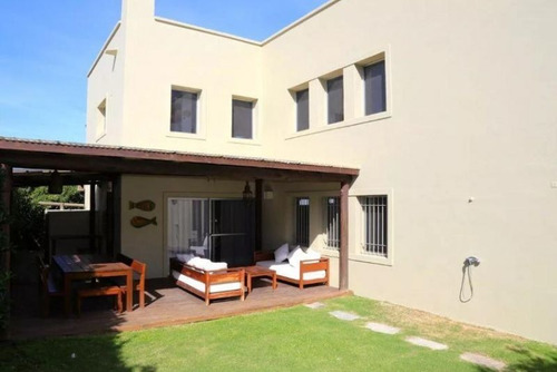 Imagen 11 de 12 de Casa En Venta De 5 Dormitorios En Montoya