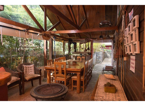 Excelente!! Casa Tetelhue Hotel: Cabañas Y Club House En Chi