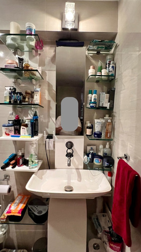 Imagen 1 de 3 de Lavamano Y Mueble De Baño Modular: Vidrio Y Madera Blanca