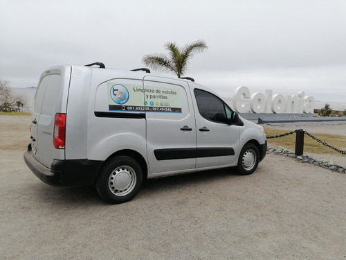Imagen 2 de 10 de Servicio Deshollinador Profesional - Chimney Sweep Service