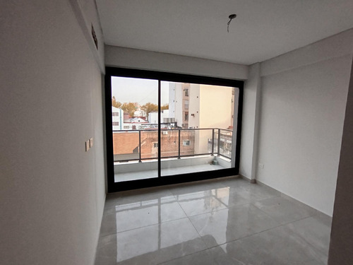 Departamento De 3 Ambientes A Estrenar En Flores. Full Amenities Premium
