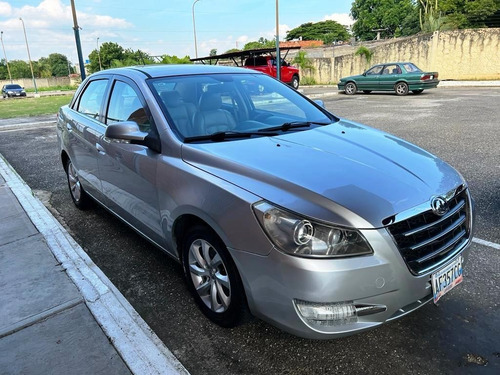 Imagen 3 de 10 de Dongfeng S30 2012 4x2 Automático