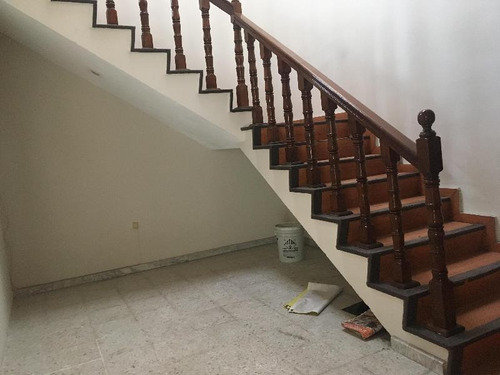 Imagen 16 de 20 de Casa En Renta En León, Moderno León, Gto.oficinas O Consultorios Puede Ser Con Jardin De 160m2