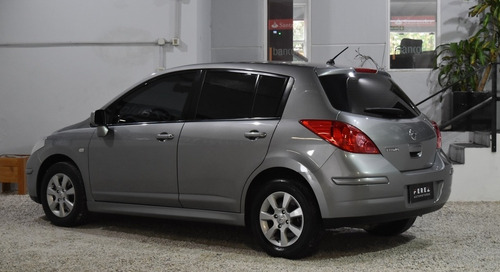 Nissan Tiida Visia 1.8 6mt Nafta 2014 Color Gris Impecable