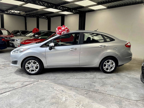 Imagen 10 de 14 de Ford Fiesta 1.6 Se Sedan At 2016
