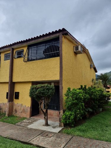 Irojas Vende Casa En Altos De La Esmeralda, San Diego - Foc-1678