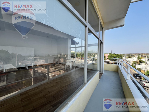 Renta De Local En Plaza Comercial, Col. San Cristobal, Cuernavaca, Morelosclave 4980