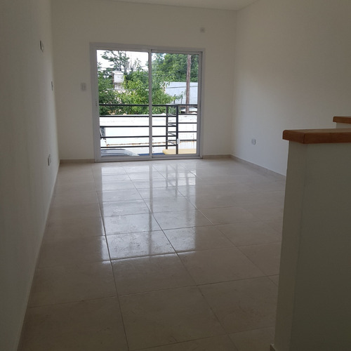 Imagen 8 de 10 de Venta Departamento 2 Amb Tipo Duplex Al Frente San Miguel