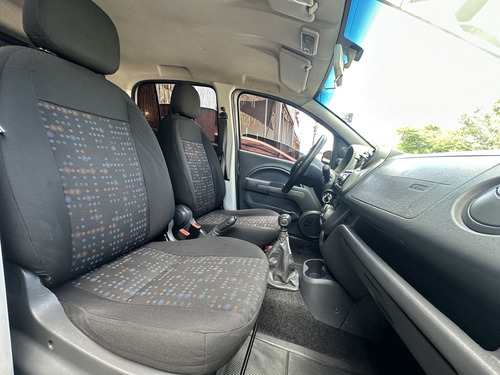 Fiat Uno 1.0 EVO VIVACE 8V FLEX 4P MANUAL