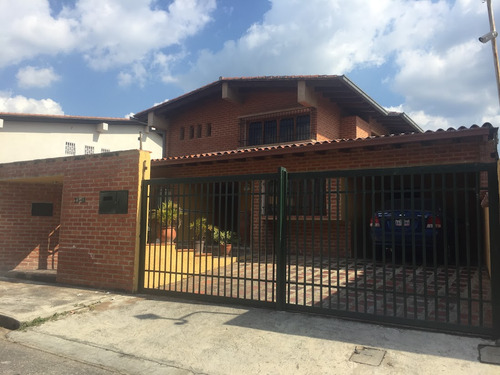 Casa En Venta En Los Naranjos     Pd-23-004