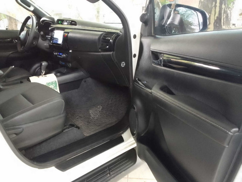 Imagen 13 de 24 de Toyota Hilux 2020 2.8 Cd Srx 177cv 4x4 At