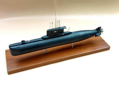 Meonli: Submarino A Escala Metal Solido Con Base