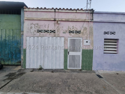  Casa Con Gran Potencial En Venta En Barrio Unión Barquisimeto Lara, Rc