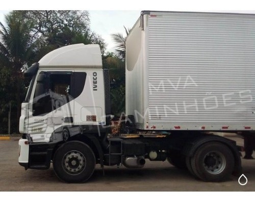 Imagem 3 de 3 de Caminhão Iveco Strallis 400 Teto Alto - 4x2 T