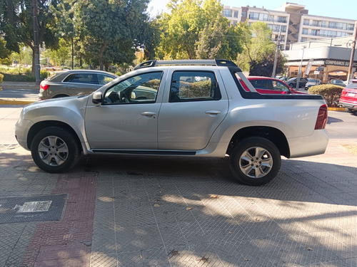 Renault Oroch Intens 2.0L Mt 4X2