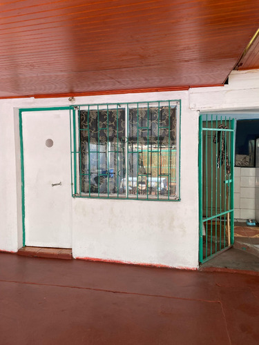 Se Vende Casa Con Departamento Interior En La Pintana