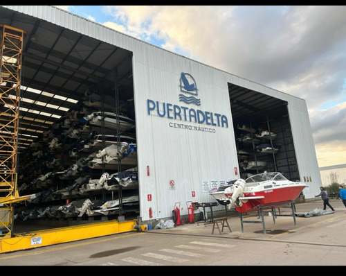 Cama Nautica Alquiler 21 Pies Cuddy Guardería Puerta Delta