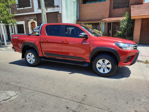 Toyota Hilux 2.8 Cd Sr 177cv 4x4 2017