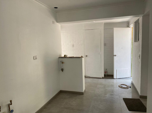Aa57132 - Arriendo Casa Esquina Y Local Comercial - Emilia T