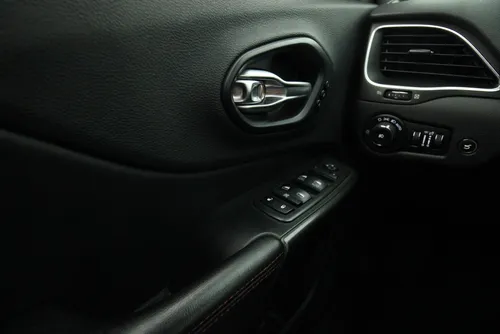 Jeep Cherokee 3.3l Trailhawk At