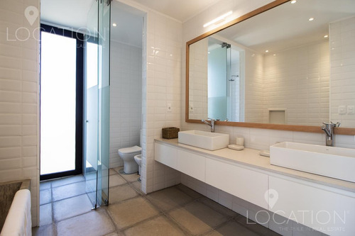 Casa En Venta Y Alquiler Temporal En Club De Mar - Lho2305750