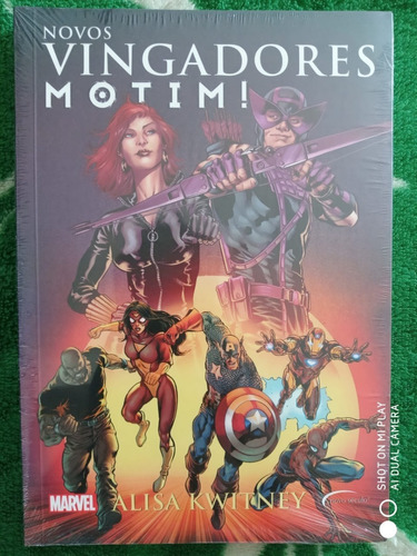 Livro Vingadores Motim! - Alisa Kwitney - Marvel