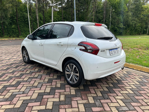 Peugeot 208 1.6 Allure Nav Tiptronic