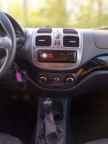Imagem 7 de 8 de Fiat Grand Siena 1.0 Evo Flex Attractive Manual