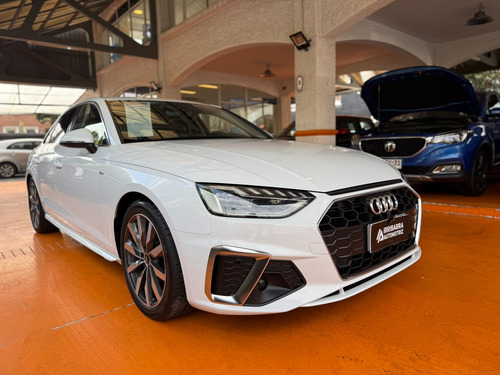 Audi A4 40 TFSI SPORT