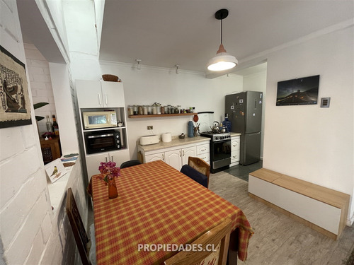Acogedora Casa En Arriendo De 3 Dormitorios 2 Baños En Macul