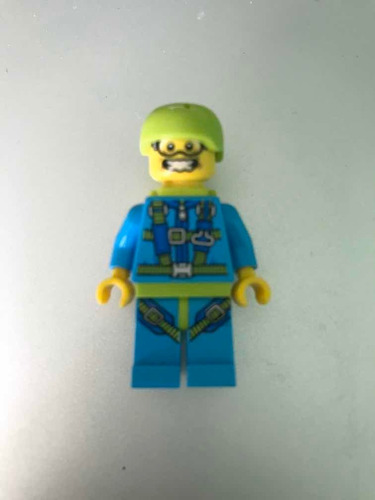 Minifigura Original- Lego- Serie 10- Paracaidista