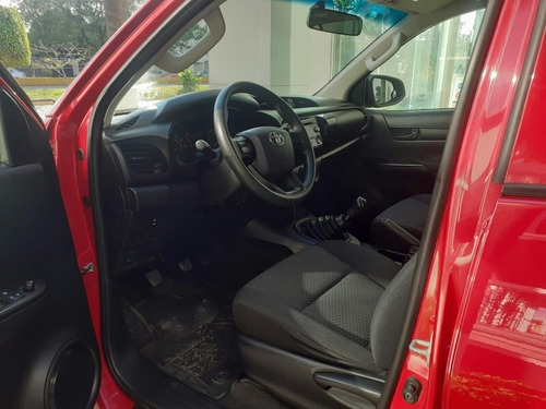 Imagen 6 de 15 de Toyota Hilux 2018 2.7 Cabina Doble Sr Mt