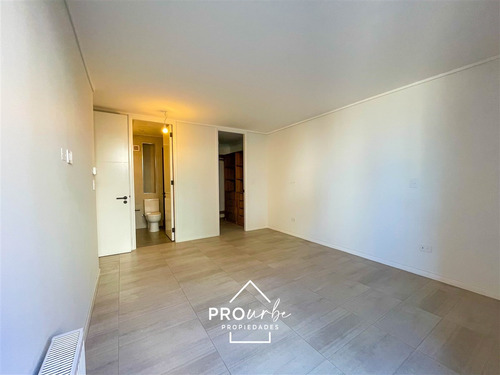 Departamento En Venta De 3 Dorm. En Lo Barnechea