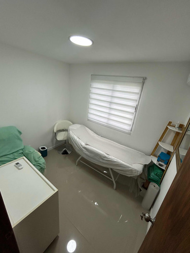 Casa En Venta A Pasos De La Rambla .