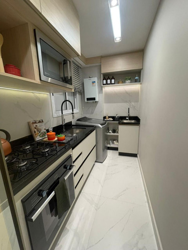 Casa Ampla E Com Bastante Espaço