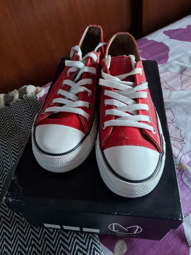 Zapatillas Mandrágora Lona Rojas