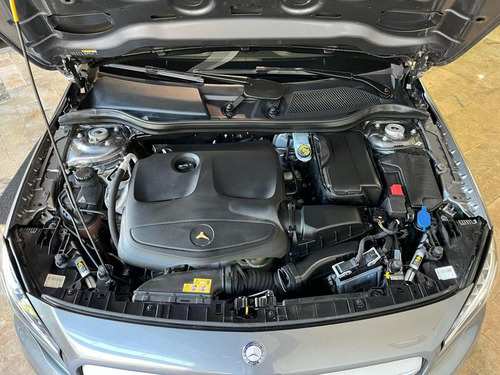 Mercedes-Benz Classe GLA Gla 200 1.6 Cgi Style 16v Turbo 4p