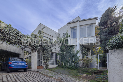 Casa Con Estilo Europeo En El Arrayán
